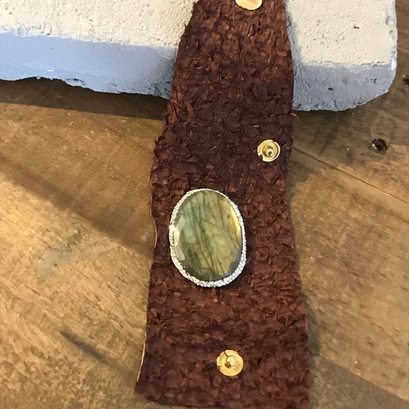 Bohemian Labradorite Leather wrap bracelet - Picture 8 of 8